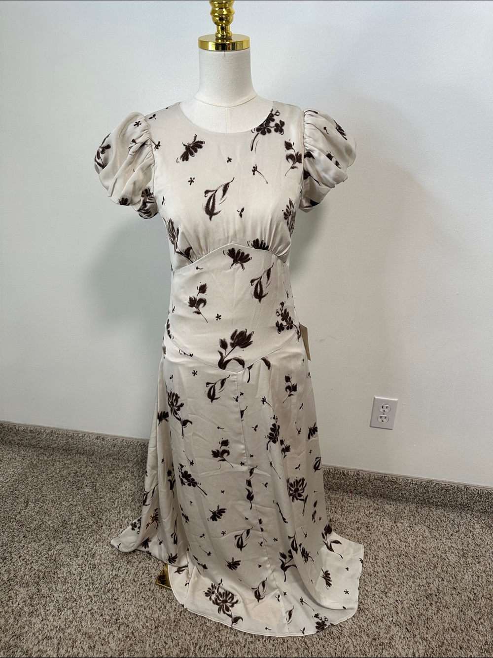 π· NWT BOHME Satin Maxi Dress